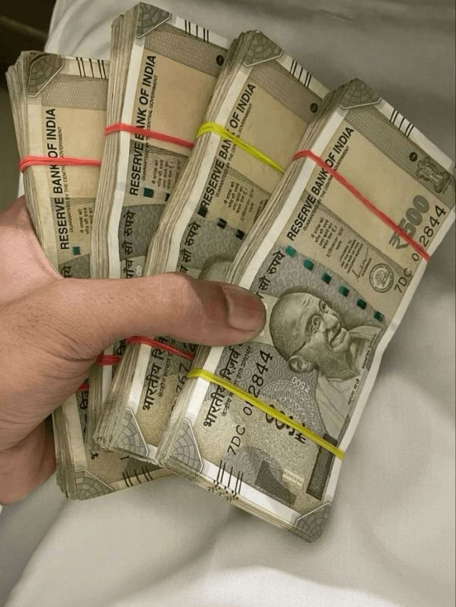 End Money Stress With These 5 Financial Hacks to Reduce Your Expenses